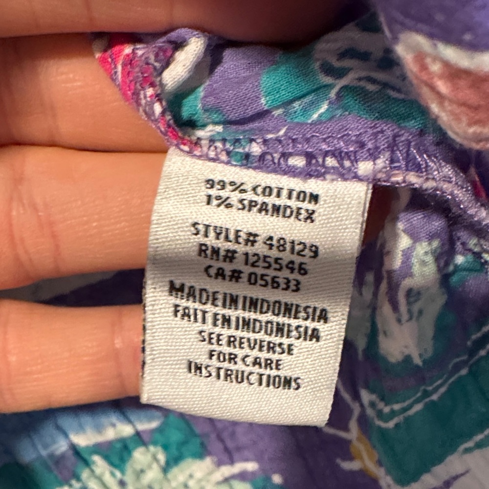 NWT Habitat - Side Tab Shirt - Wisteria Parisian City - size medium - Picture 3 of 7